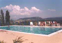 http://www.agriturismolemacine.it
